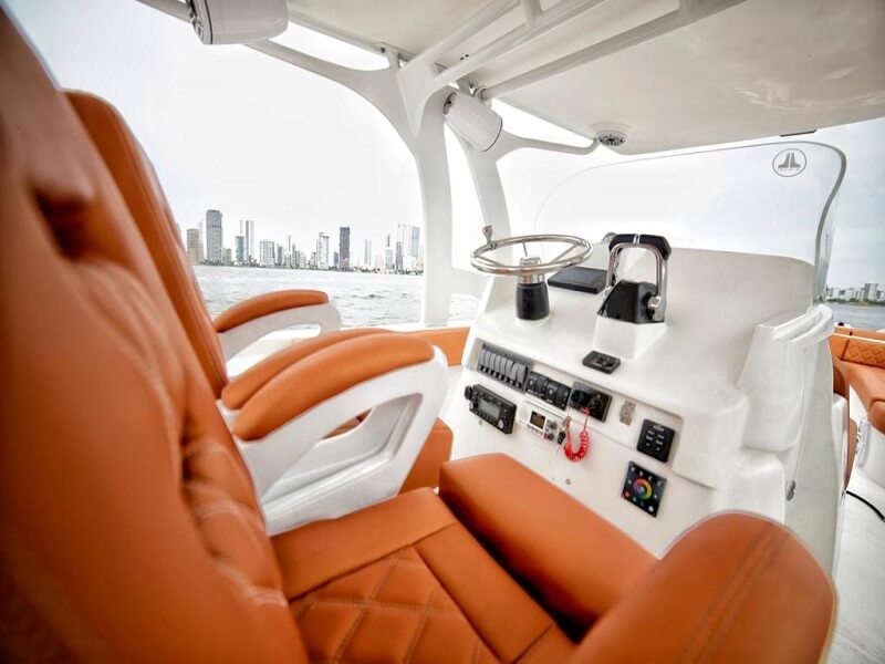 Lancha Santa Maria V - Image 9