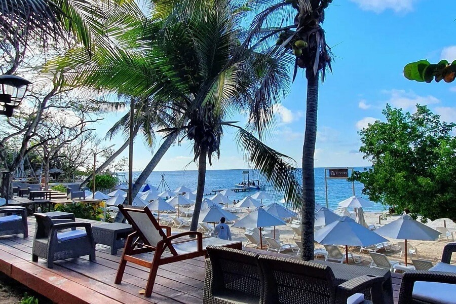 Luxury Beach Club - Image 6