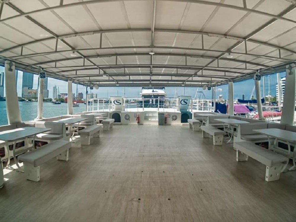 Cena Fin de Año en Catamaran - Image 2