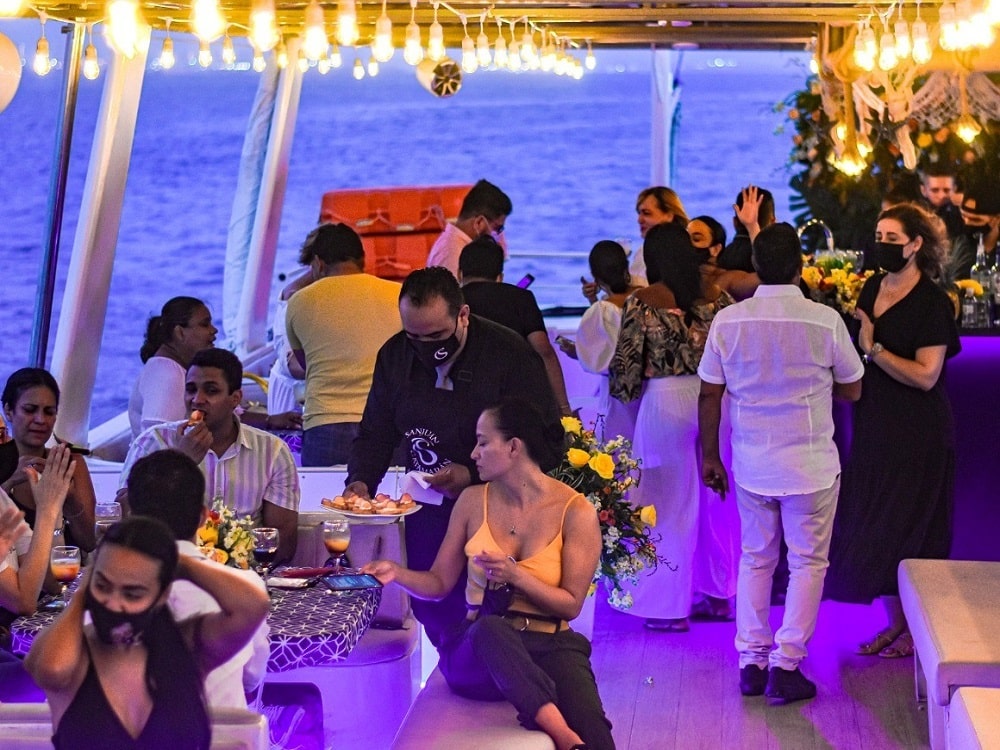 Cena Fin de Año en Catamaran - Image 9