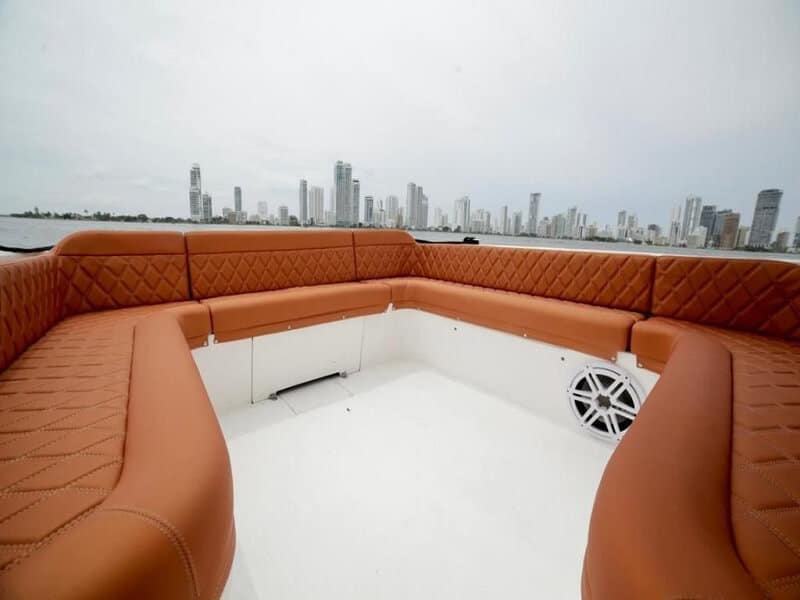 Lancha Santa Maria V - Image 6