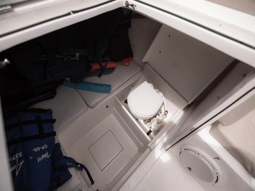 Lancha Mon Amour - Image 13