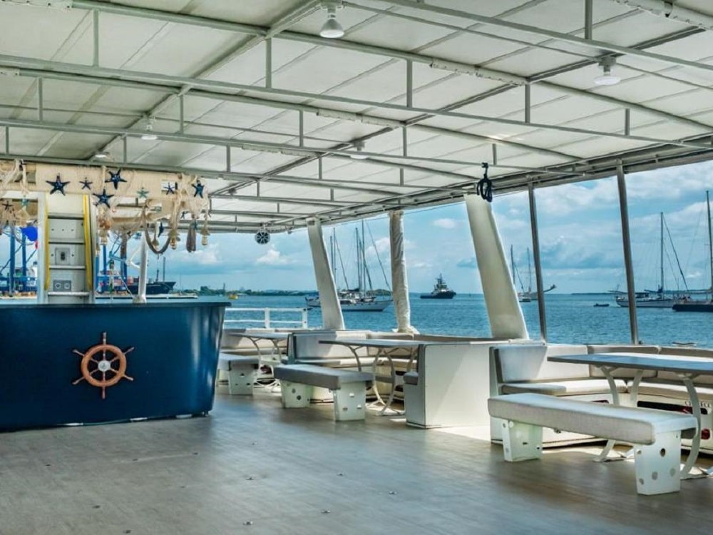 Cena Fin de Año en Catamaran - Image 3