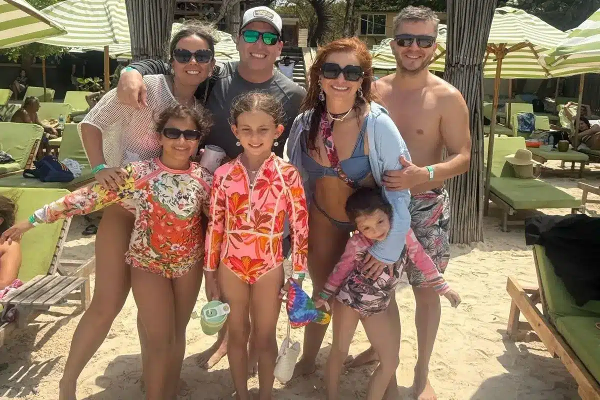 Mantas Beach Club - Image 14